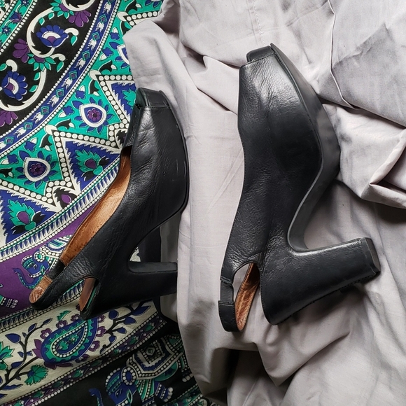 Wittner Parkleys Leather Shoes - Picture 5 of 5